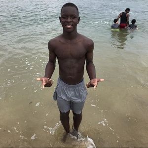 Meet your Posher, Elijah